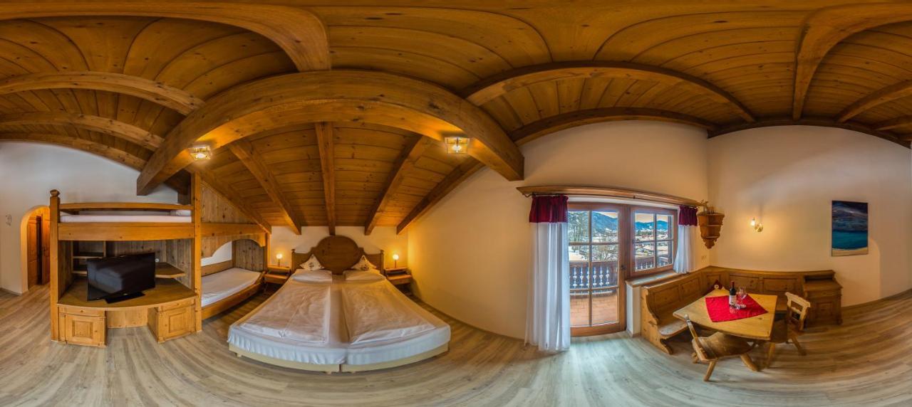 Landhotel Laerchenhuegel اوبرامرغو المظهر الخارجي الصورة